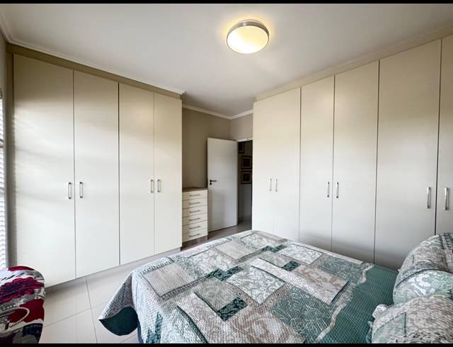 2 BEDROOM APARTMENT FOR SALE IN UMHLANGA RIDGE